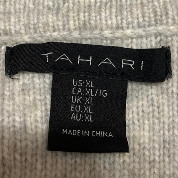 Tahari Women's Gray Long Sleeve Collared Button Up Cardigan Sweater Top Size XL - Picture 3 of 4